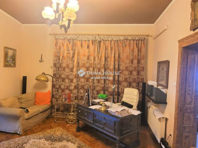 Eladó családi ház, Szigetszentmiklóson 149 M Ft, 5 szobás