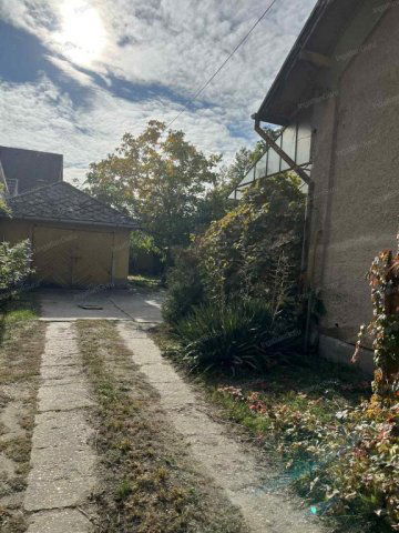 Eladó családi ház, Kecskeméten 63.9 M Ft, 3 szobás