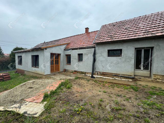 Eladó családi ház, Babosdöbrétén 16.5 M Ft, 2 szobás