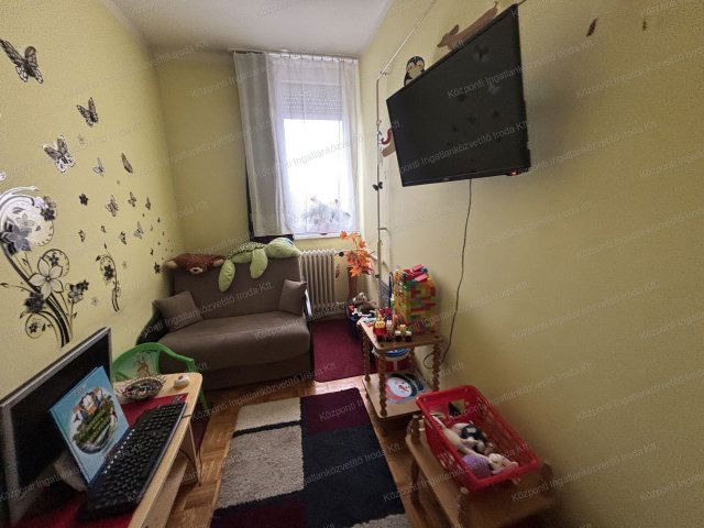 Eladó téglalakás, Tatabányán 34.99 M Ft, 1+1 szobás