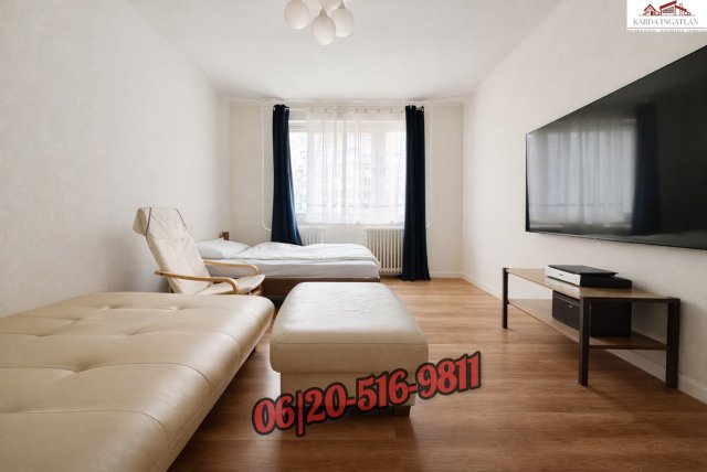 Eladó panellakás, Dunaújvárosban 25.9 M Ft, 1 szobás