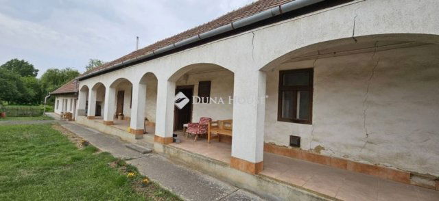 Eladó családi ház, Kókán 38.4 M Ft, 5 szobás