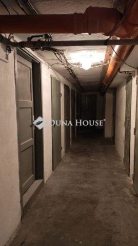 Eladó téglalakás, Kecskeméten 65.9 M Ft, 4 szobás