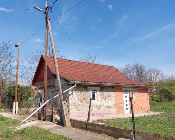 Eladó családi ház, Tiszavárkonyban 9.8 M Ft, 2 szobás