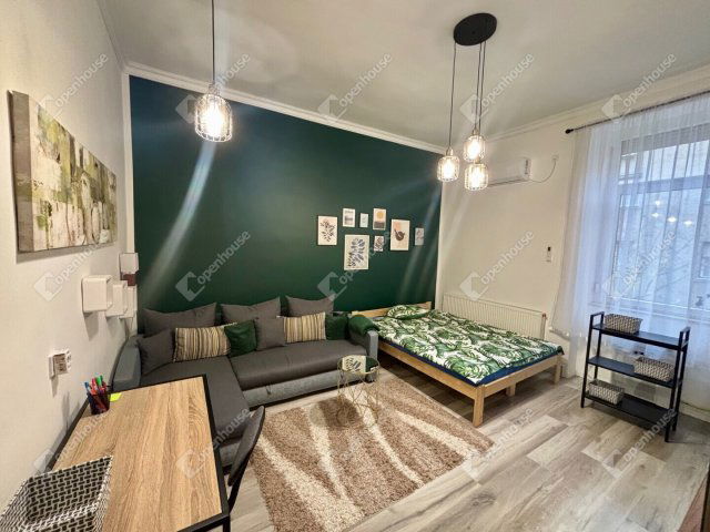 Kiadó téglalakás, albérlet, Szegeden 220 E Ft / hó, 1 szobás