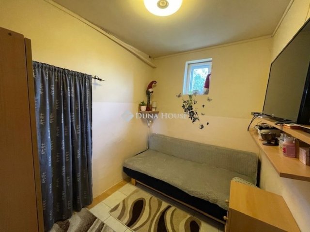 Eladó családi ház, Galgahévízen 31.99 M Ft, 4 szobás