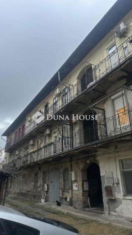 Eladó téglalakás, Budapesten, VIII. kerületben 33 M Ft, 1 szobás