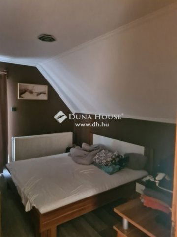 Eladó téglalakás, Gyálon 80 M Ft, 4 szobás