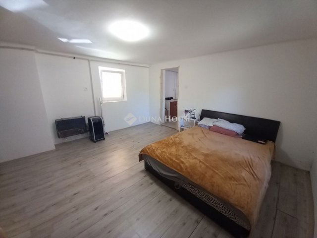 Eladó családi ház, Tiszakécskén 25 M Ft, 4 szobás