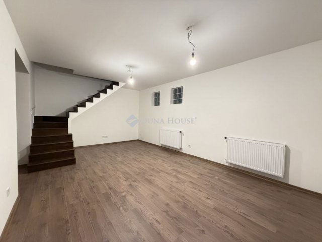 Eladó téglalakás, Budapesten, XX. kerületben 69.9 M Ft, 3 szobás