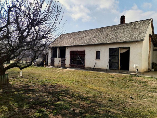 Eladó családi ház, Mesztegnyőn 44.99 M Ft, 5 szobás