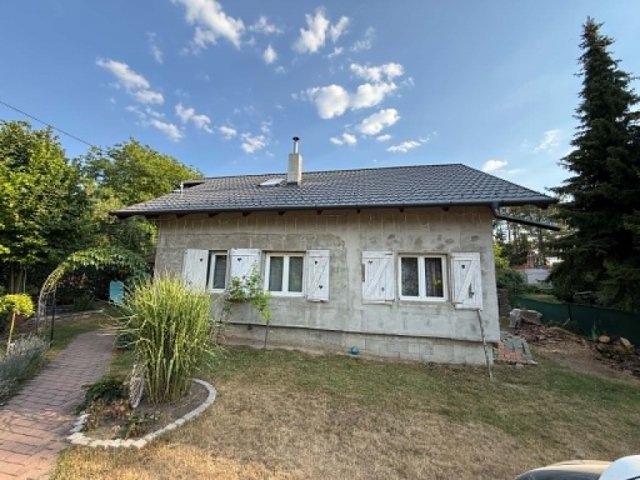 Eladó családi ház, Biatorbágyon 79.9 M Ft, 6 szobás