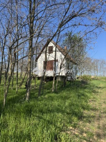 Eladó nyaraló, Győrújbaráton 25 M Ft, 1 szobás