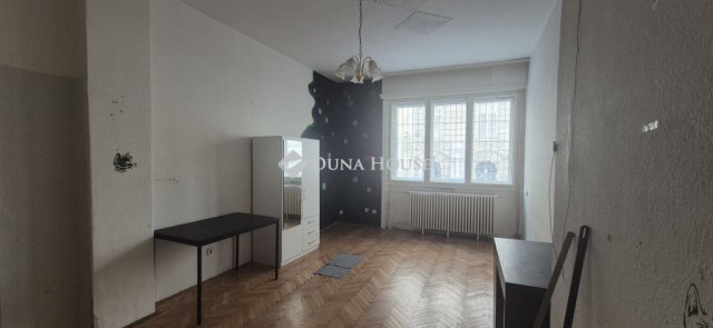 Eladó téglalakás, V. kerületben, Stollár Béla utcában