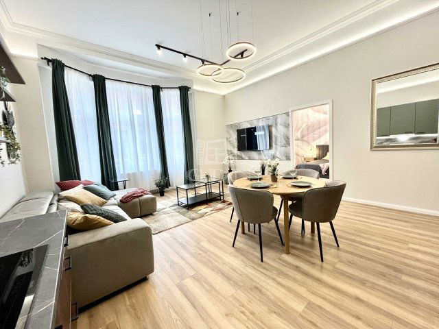 Eladó téglalakás, Budapesten, VII. kerületben, Erzsébet körúton