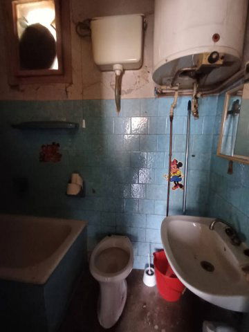 Eladó családi ház, Pilisvörösváron 32 M Ft, 2 szobás