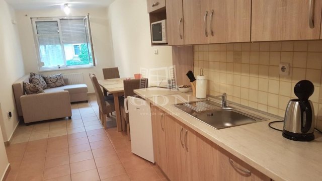 Kiadó téglalakás, albérlet, Kecskeméten 150 E Ft / hó