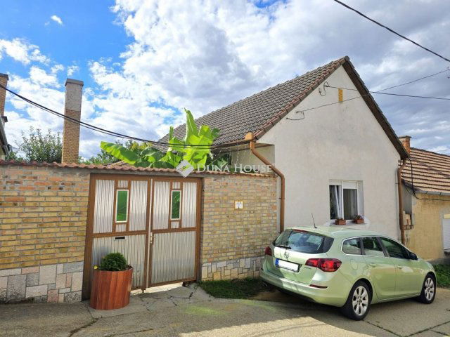 Eladó családi ház, Bólyban 29.9 M Ft, 2 szobás