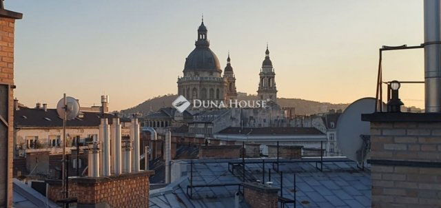 Eladó téglalakás, Budapesten, VI. kerületben 199.9 M Ft