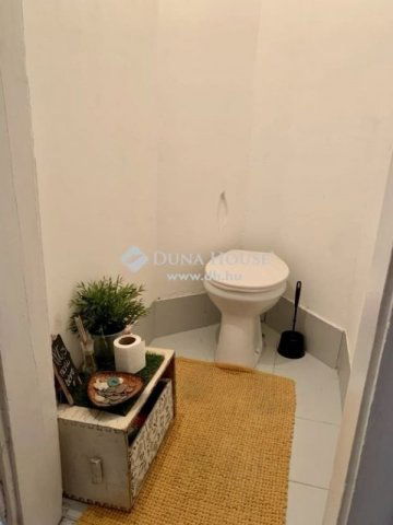 Eladó téglalakás, Budapesten, VIII. kerületben 99.9 M Ft