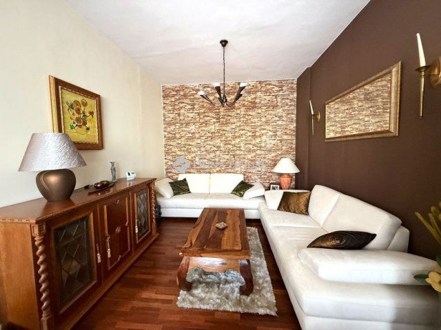 Eladó téglalakás, Székesfehérvárott 65 M Ft, 3 szobás