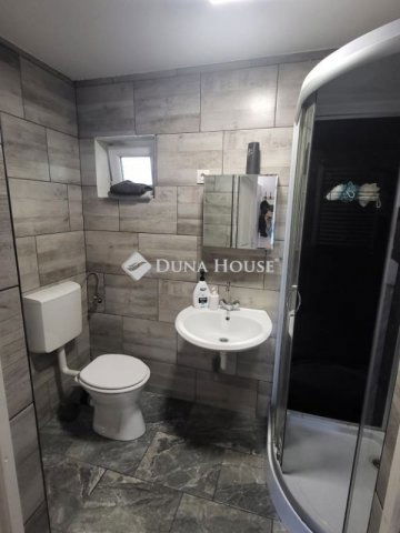 Eladó családi ház, Gyálon 84 M Ft, 6 szobás