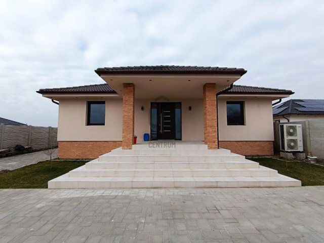 Eladó családi ház, Alsónémediben 229 M Ft, 5 szobás