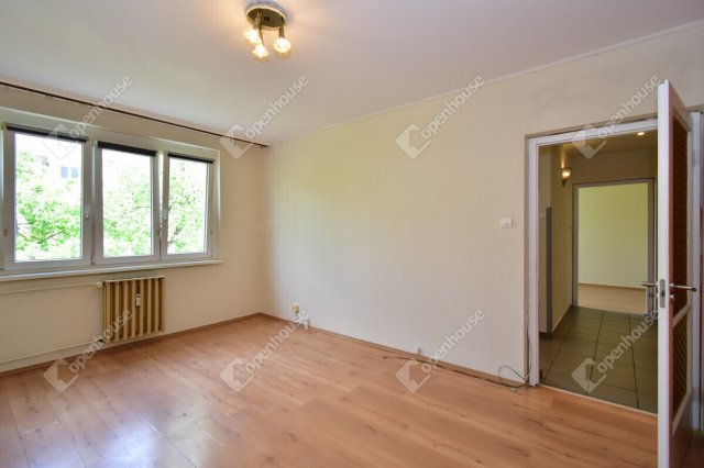 Eladó panellakás, Szegeden 44.999 M Ft, 2 szobás