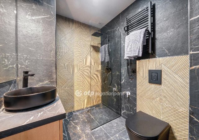 Eladó téglalakás, Budapesten, XIII. kerületben 250 M Ft