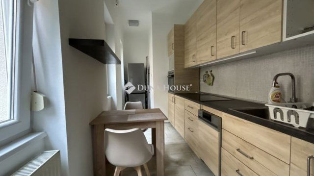 Eladó téglalakás, Budapesten, II. kerületben 79.8 M Ft, 2 szobás