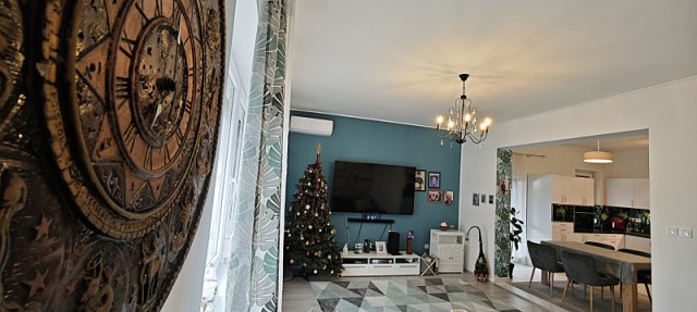 Eladó családi ház, Halásztelken 189.9 M Ft, 7+1 szobás