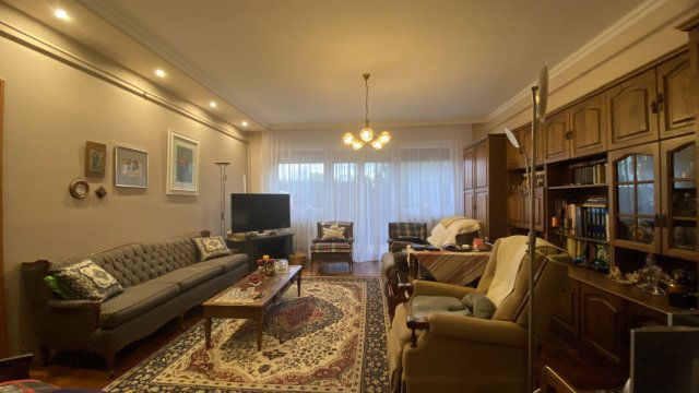 Eladó ikerház, Debrecenben 150 M Ft, 5 szobás