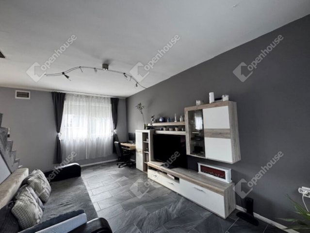 Eladó téglalakás, Polgárdin 55.6 M Ft, 2+2 szobás