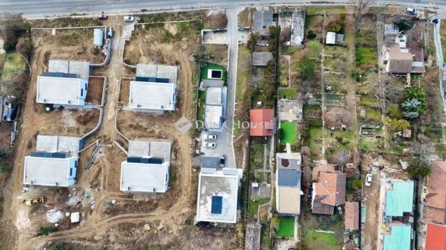 Eladó téglalakás, Budapesten, III. kerületben 145 M Ft, 2 szobás