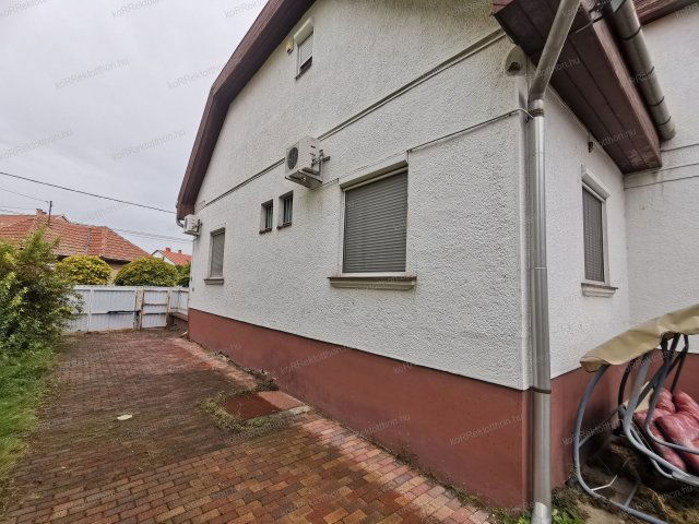 Eladó családi ház, Jászberényben 58 M Ft, 6 szobás