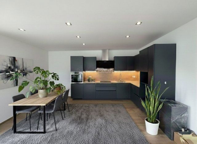 Eladó téglalakás, Szombathelyen 64.9 M Ft, 2 szobás