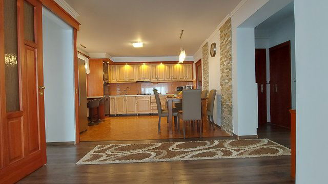 Eladó családi ház, Orosházán 98.9 M Ft, 4 szobás