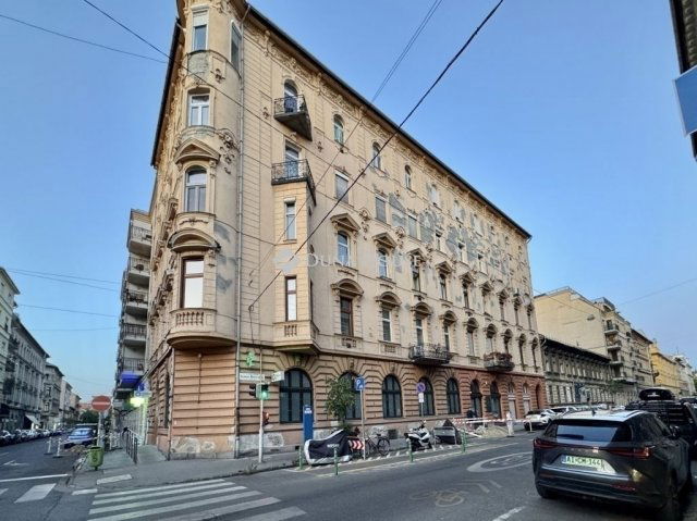 Eladó téglalakás, Budapesten, VI. kerületben 197 M Ft, 3 szobás