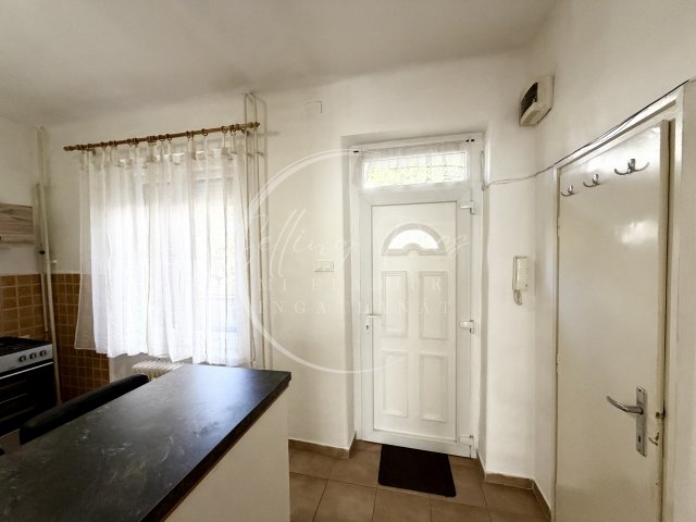 Eladó téglalakás, Pécsett, Kőrösi Csoma Sándor utcában