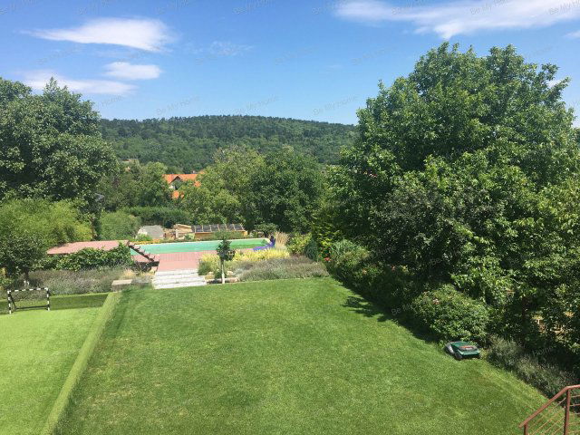 Eladó családi ház, Budapesten, III. kerületben 398 M Ft