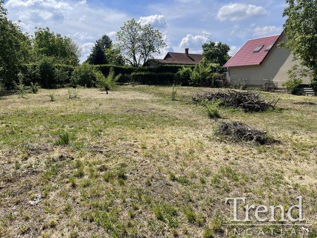 Eladó telek, Rácalmáson 23.9 M Ft, 2 szobás