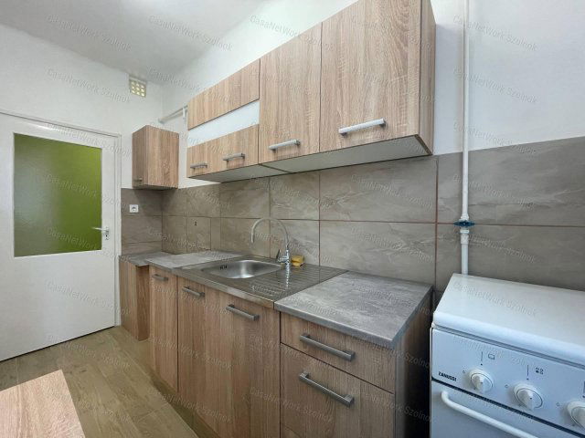 Eladó téglalakás, Szolnokon 35.1 M Ft, 1+2 szobás