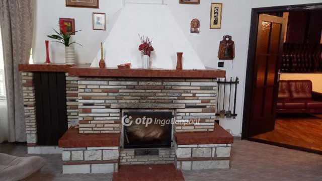 Eladó családi ház, Tápiószelén 82 M Ft, 4+2 szobás