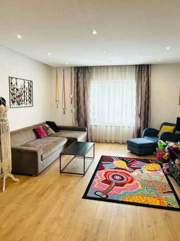 Eladó családi ház, Budakalászon 185 M Ft, 5 szobás