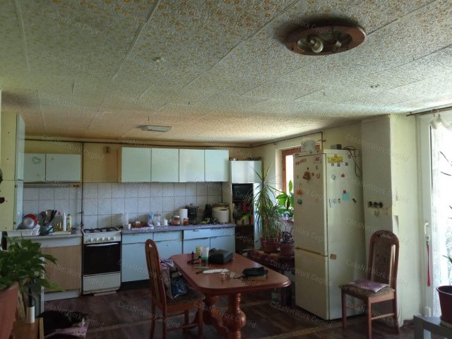 Eladó családi ház, Újszászon 33 M Ft, 3 szobás