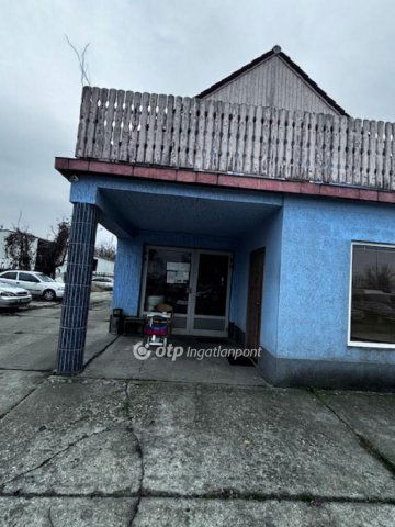 Eladó családi ház, Monoron 390 M Ft, 7 szobás