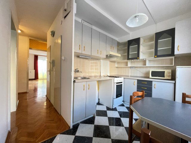 Eladó panellakás, Székesfehérvárott 47.9 M Ft, 2 szobás