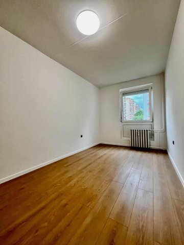 Eladó téglalakás, Pécsett 49.9 M Ft, 3 szobás