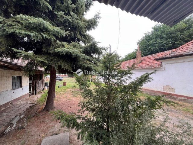 Eladó családi ház, Kecelen 15.5 M Ft, 2 szobás