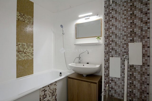 Kiadó panellakás, albérlet, Kecskeméten 120 E Ft / hó, 1 szobás